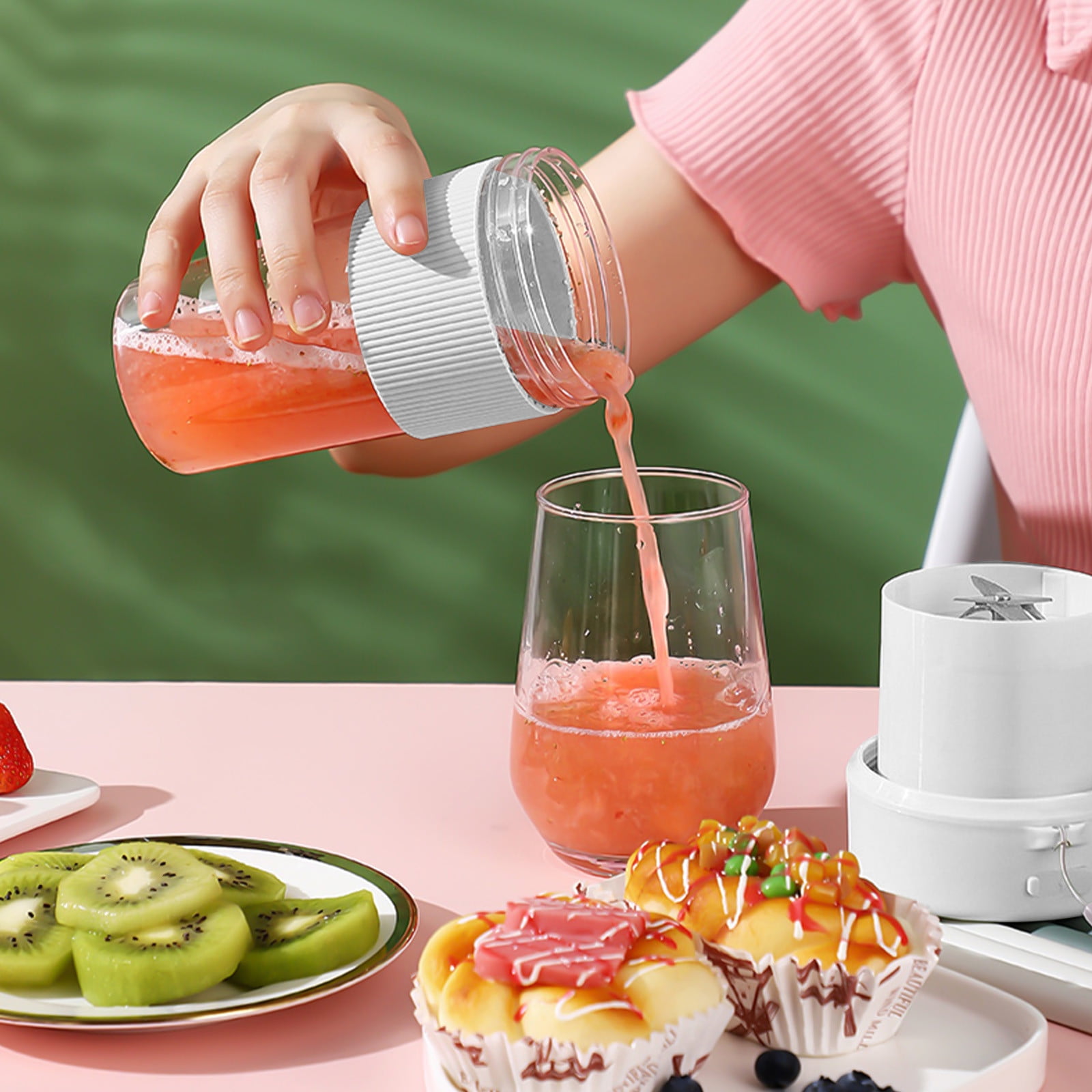 SNGMN Portable Blender with 6 Blades, USB Rechargeable Juicer for Smoothies and Shakes, Easy to Clean with Straw, 350ml Capacity, 18000rpm