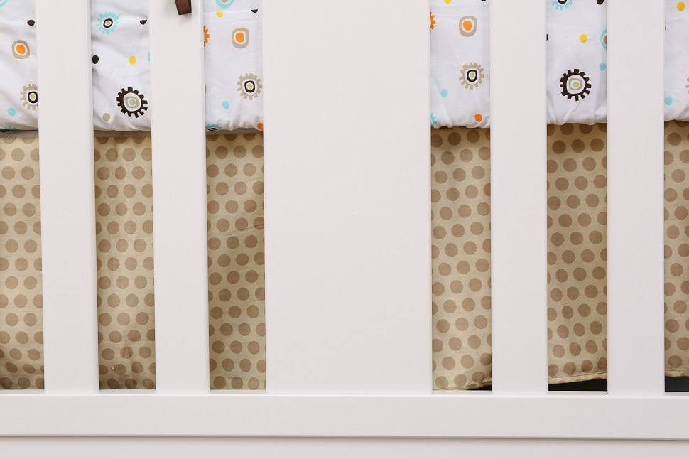 Green and Brown Safari Adventures 2-Piece Crib Bedding Set (Quilt and Crib Sheet, come with a dust ruffle as gift)