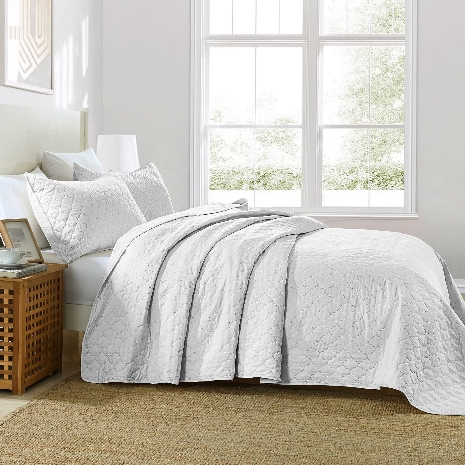 Greagle Ultrasonic Reversible King Size Quilt Set, White Velvet, Soft & Warm, 3-Piece Bedding Set