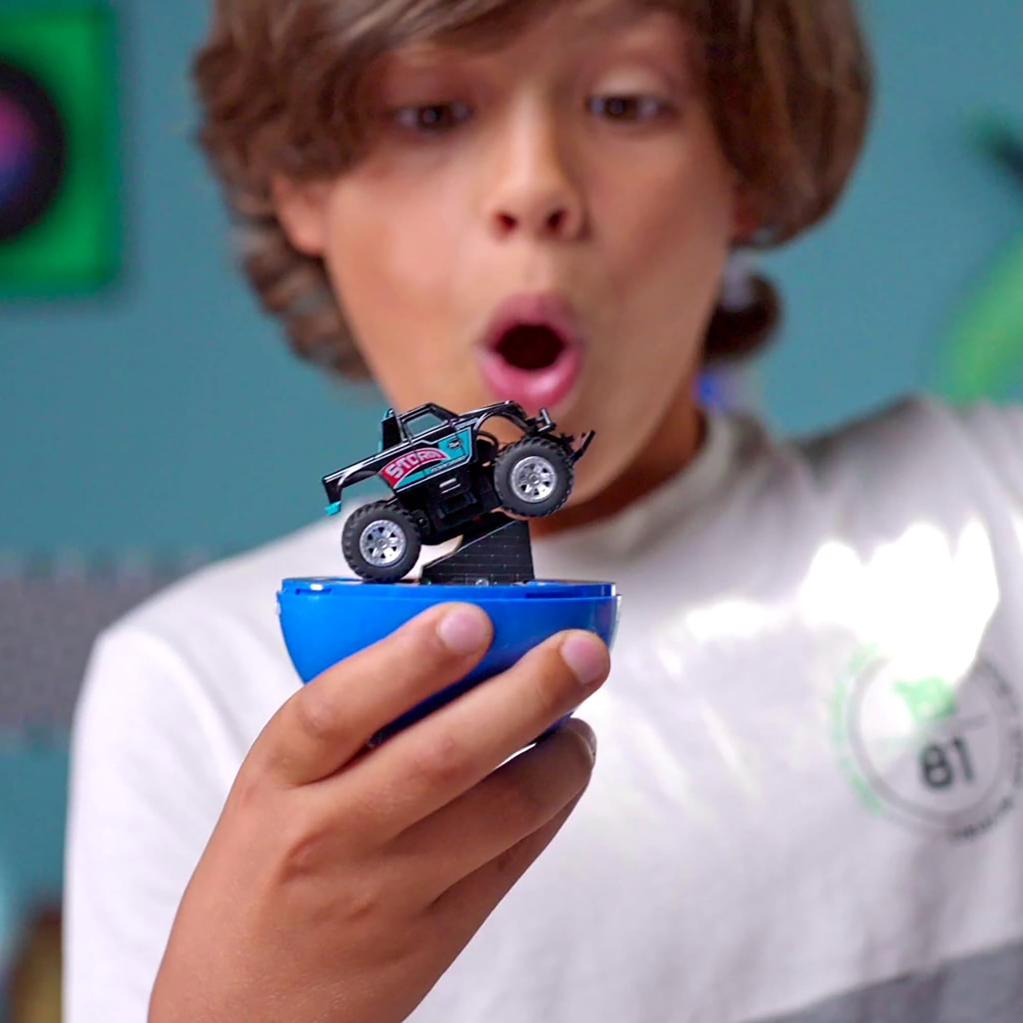 HST: Mystery BallerZ - R/C Surprise Vehicle Ball - Collectible Remote Conrolled Vehicle in Each Ball, 36 Randomly Assorted Styles, Color & Style Vary