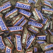 Snickers Fun Sizes Chocolate Caramel Candy Bars - Individually Wrapped Candy with Roasted Peanuts, Nougat, Caramel, and Milk Chocolate 1 Pound
