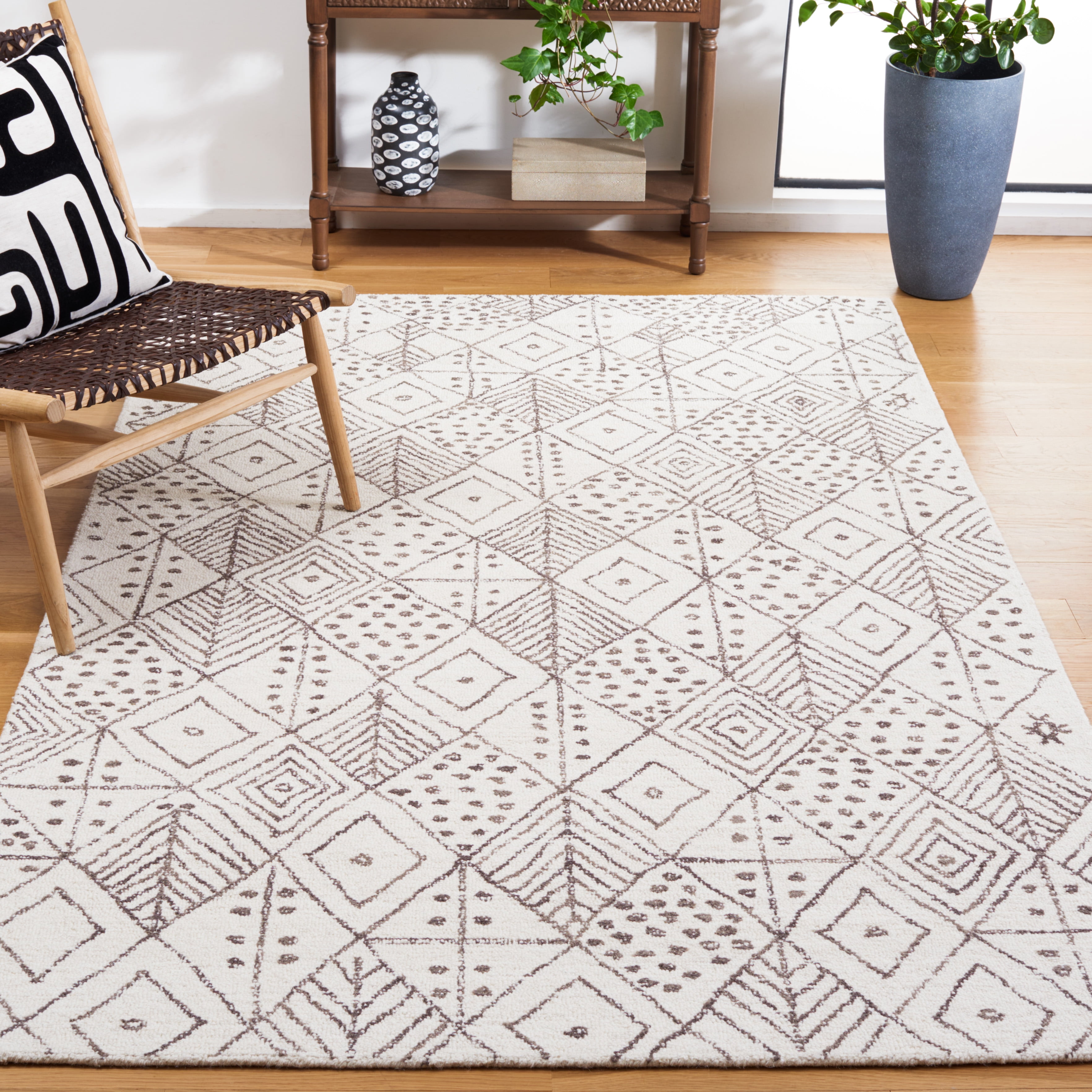 SAFAVIEH Casablanca Santana Diamond Area Rug, Ivory/Brown, 5' x 8'