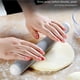 thumbnail image 2 of Rodillo De Plástico De 27 Cm/10,61 Pulgadas, Multifuncional, Antiadherente, Con Múltiples Puntos Flotantes, Rodillo De Escape Para Pan, Pastel, Pastelería, Tostadas, Galletas, Pizza Minnieouse HA018620-00, 2 of 7