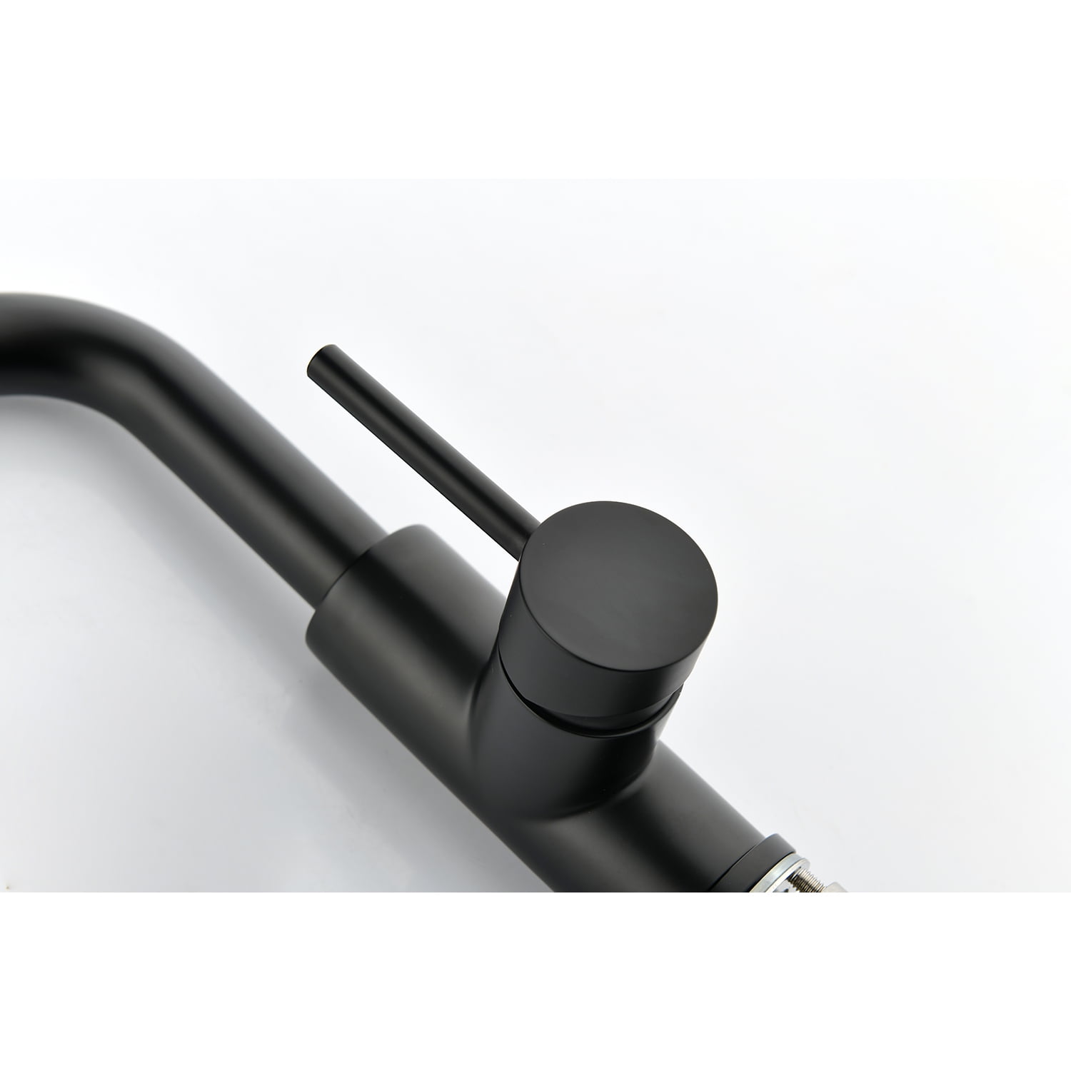 Izzovium Single Handle Kitchen Sink Faucet with Pull Out Sprayer, 360° Swivel Matte Black Stainless Steel Faucet, 2 Water Modes (Stream/Spray), Easy Installation & Maintenance