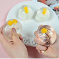 thumbnail image 4 of piezas de juguetes blandos para apretar con forma de huevo, manos pegajosas, antiestrés, para apretar claras de huevo, bolas de descompresión para adultos para aliviar la ansiedad, 4 of 4