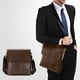 thumbnail image 5 of Bolso bandolera para hombre, estilo urbano informal., 5 of 7