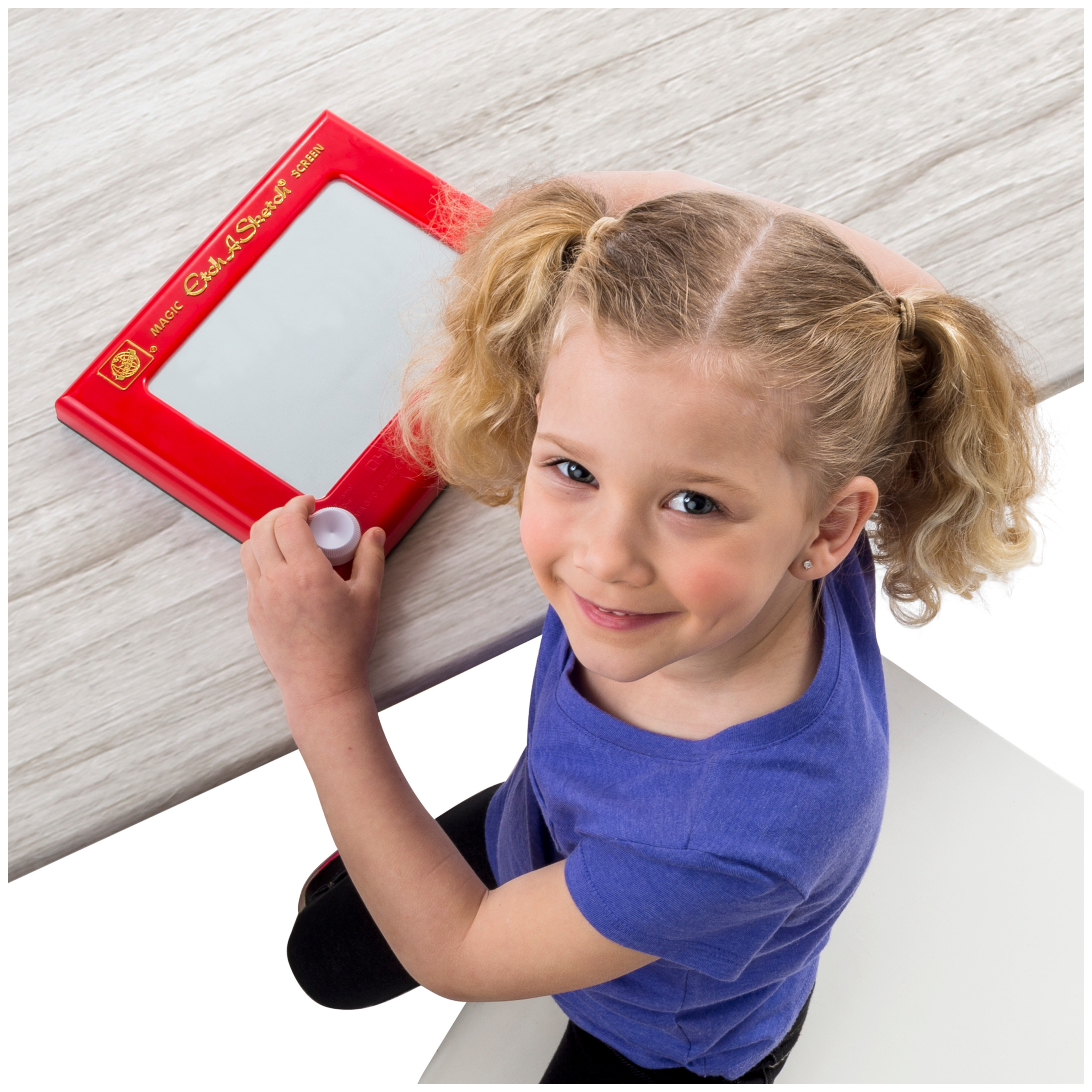 Etch A Sketch, Classic Red Drawing Toy with Magic Screen, for Ages 3 and Up - image 5 of 6