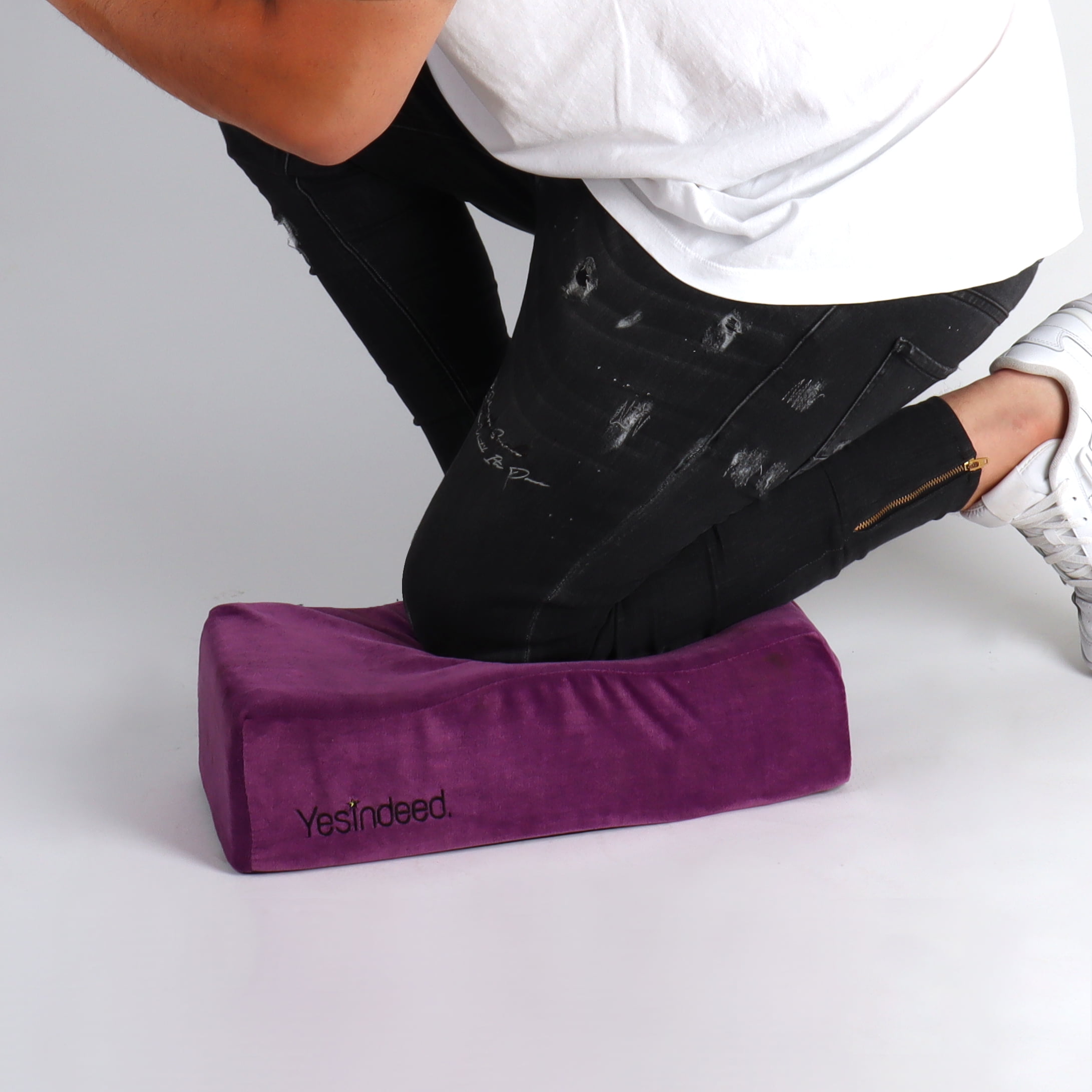 Kneeling Pad Comfort Memory Foam - Extra Thick Knee Cushion for Gardening, Workout Supplies, (Purple)