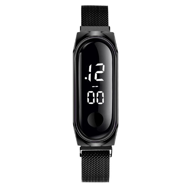 reloj para mujer reloj digital de acero inoxidable de lujo reloj informal para mujer led negro. Vista frontal centrada de reloj de pulsera con pantalla LED vertical blanca en esfera negra; caja de aleación y correa malla de acero inoxidable negra con cierre hebilla magnética; esfera 20 mm, ancho de banda 11 mm y correa 27 cm. Estilo moda y casual; también suele usarse como accesorio de viaje compacto.