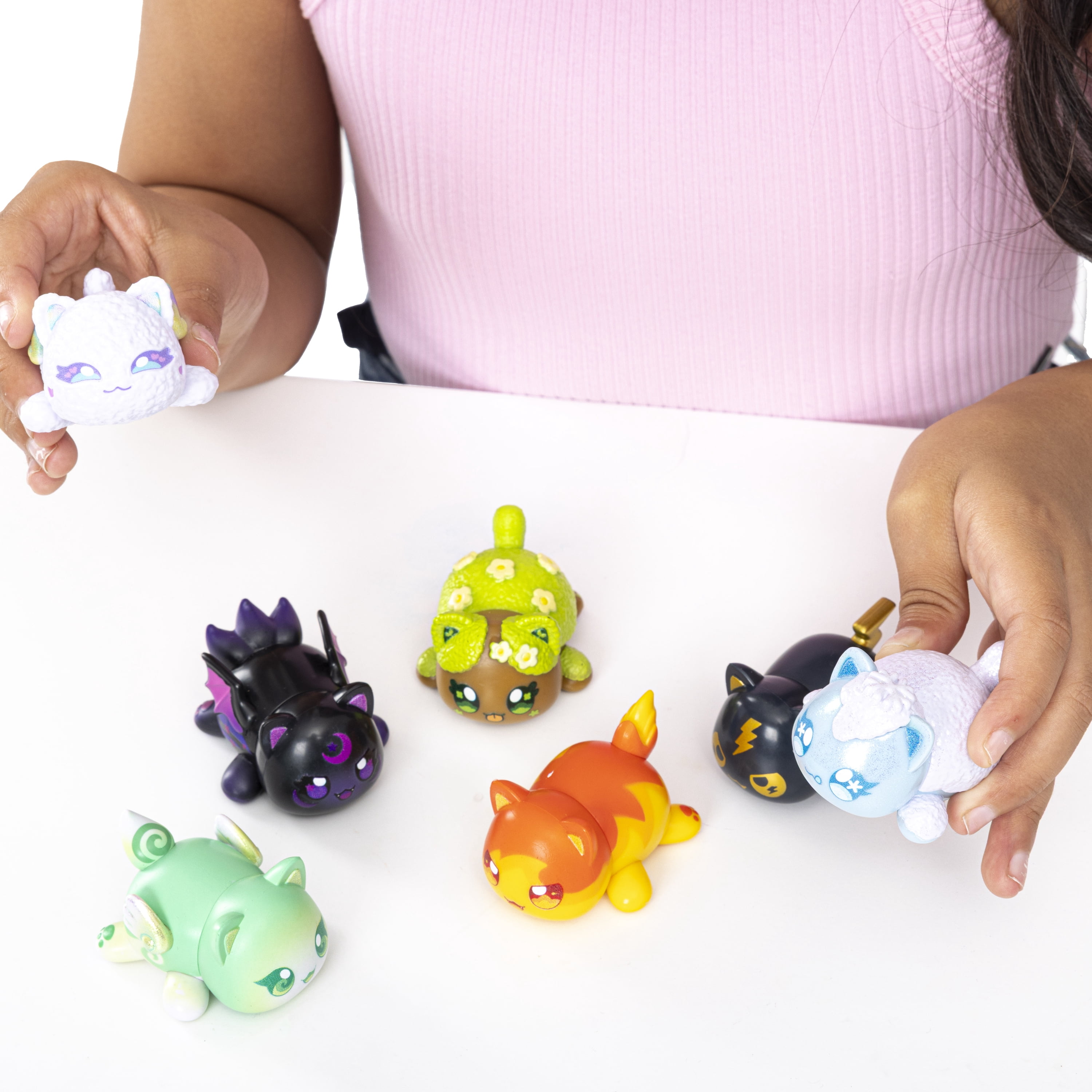 Aphmau Mystery MeeMeow Figures - Series 7 Elemental Ages 5+