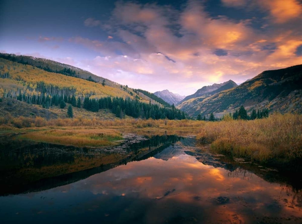 Ragged Peak and Chair Mountain reflected in lake Raggeds Wilderness ...