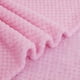thumbnail image 4 of ¡Liquidación! Manta de cama Aoorsake suave y cálida de forro polar a cuadros, manta grande de franela de malla, edredón grueso y transpirable, manta tamaño matrimonial, color rosa., 4 of 5