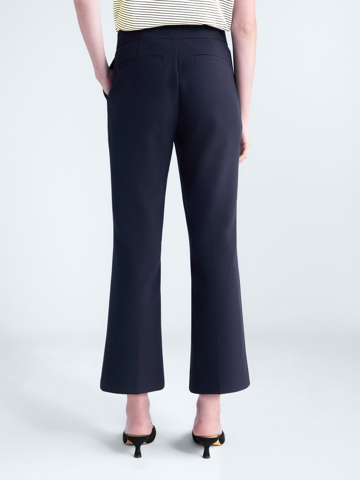 Free Assembly Women's and Women's Plus Cropped Kick Flare Trousers, 26" Inseam, Sizes 0-18