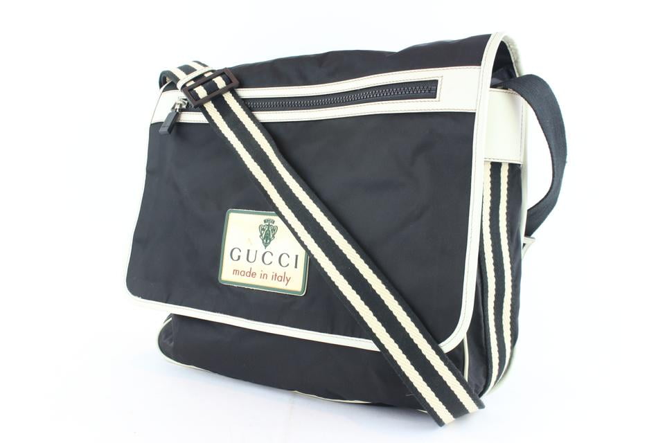 gucci logo messenger bag