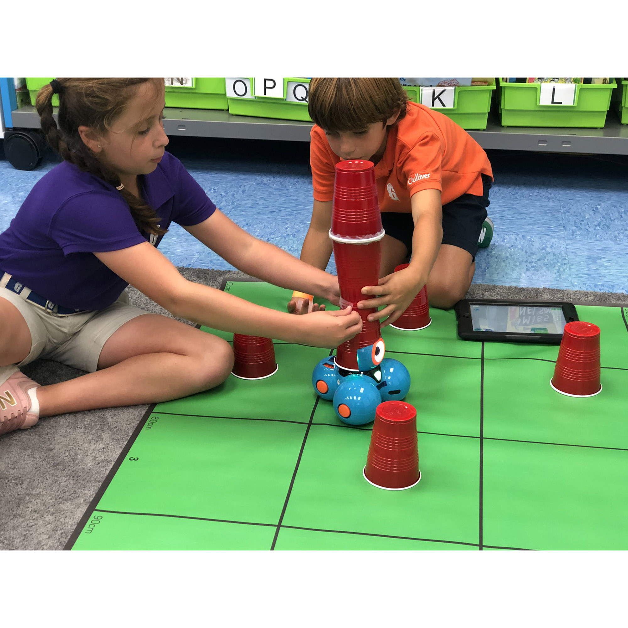 Geyer Instructional Wonder League Robotics Competition Green Screen Mat