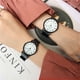 thumbnail image 2 of Reloj negro pequeño elegante de estilo coreano, reloj de estudiante simple de estilo coreano resistente al agua para hombres y mujeres, estilo universitario, pareja artística retro, 2 of 6