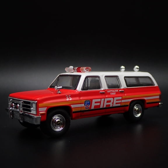 Open Box 1991 CHEVY CHEVROLET SUBURBAN FDNY FIRE DEPATMENT 1:64 SCALE DIECAST MODEL CAR