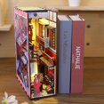 thumbnail image 4 of Kit de libros de bricolaje, callejón decorativo con inserto de rincón de libros para casa de muñecas, kit de creatividad para construir modelos de sujetalibros con luz LED (Dunhuang buscando, 4 of 5