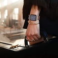 thumbnail image 5 of Cadena Dorada Cuero Negro Oro Rosa, Correa de Metal de Doble Fila para Mujer Compatible con Apple Watch 42 mm 44 mm 45 mm, Correa de Acero Inoxidable iWatch Series 8/7/6/5/4/3/2/1/SE (2022/2020), 5 of 5