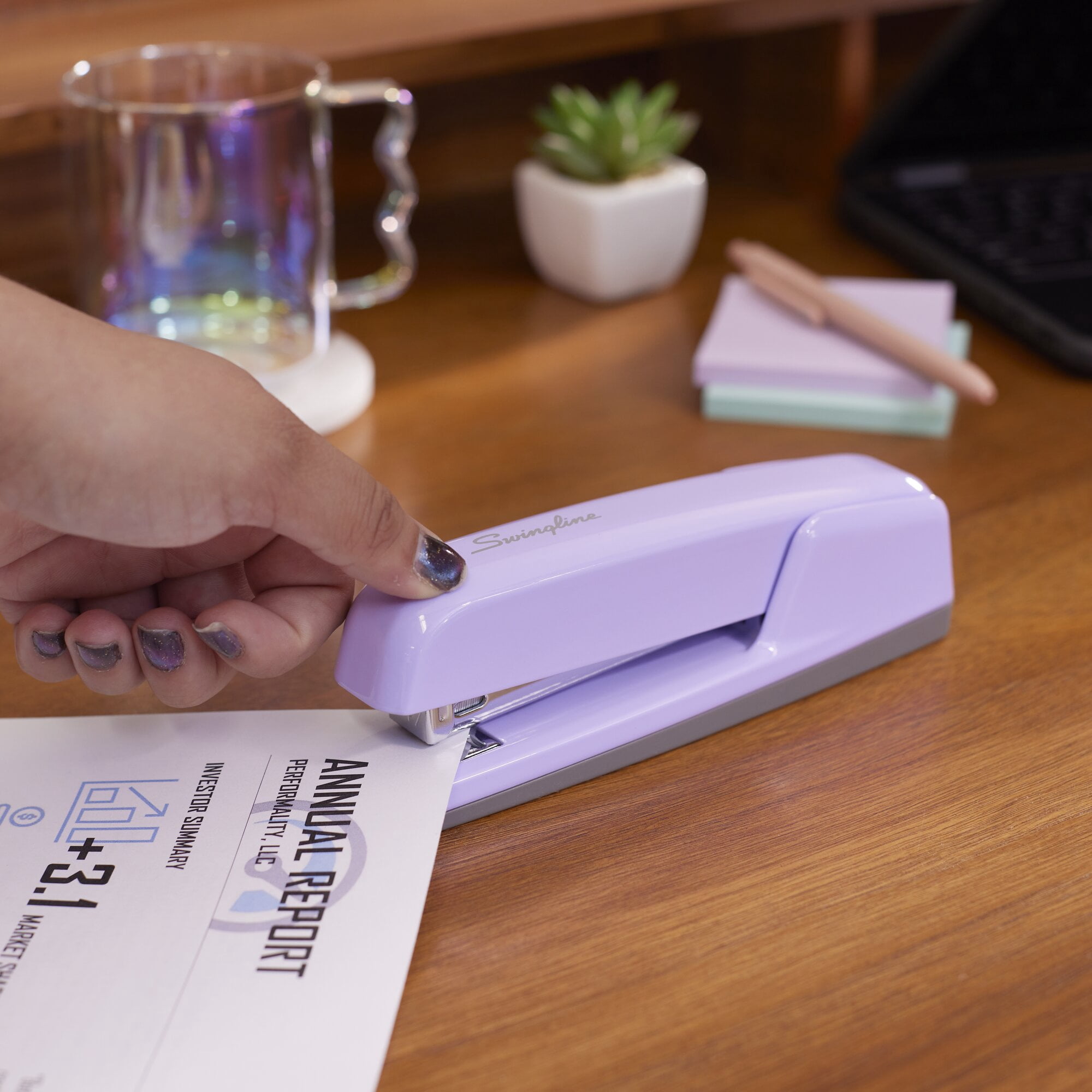 Swingline 747 Business Desktop Stapler 30 Sheets Lavender - Full Size Staplers