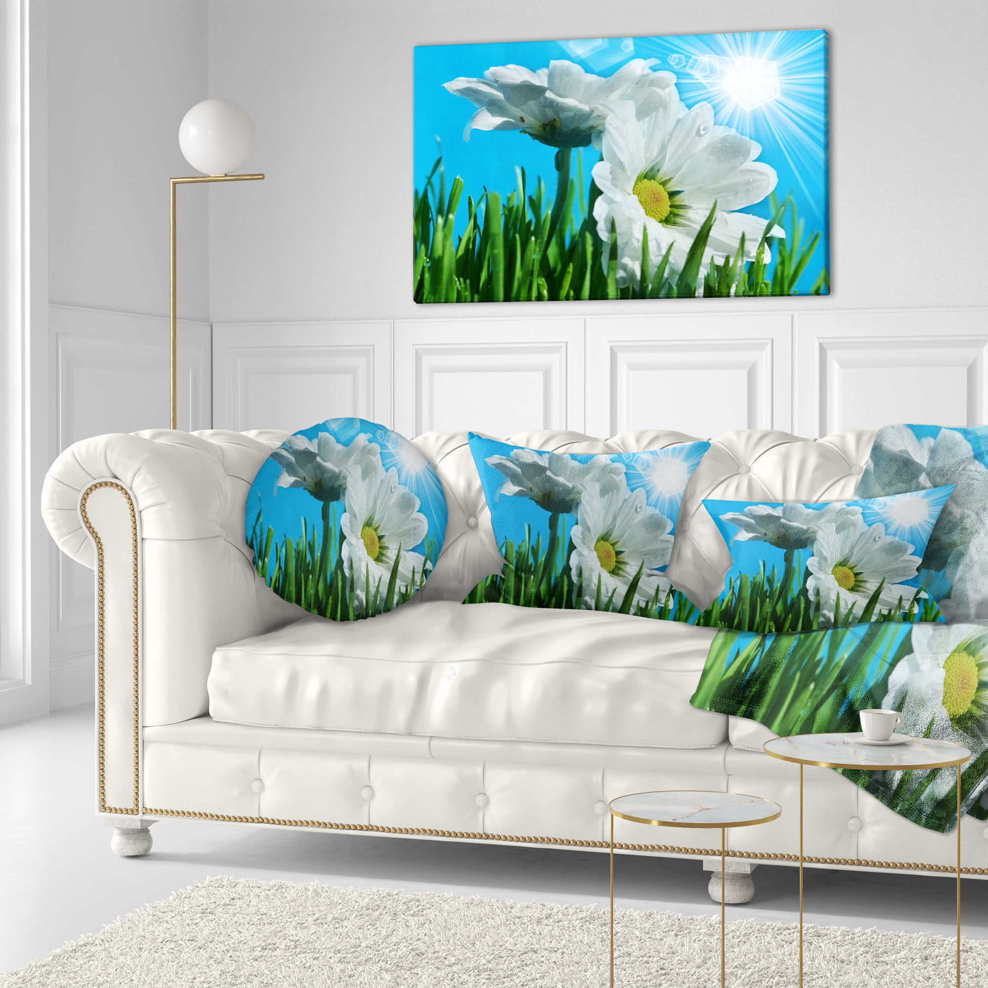 Designart Beautiful Chamomiles in Bright Sunlight - Floral Throw Pillow - 12x20