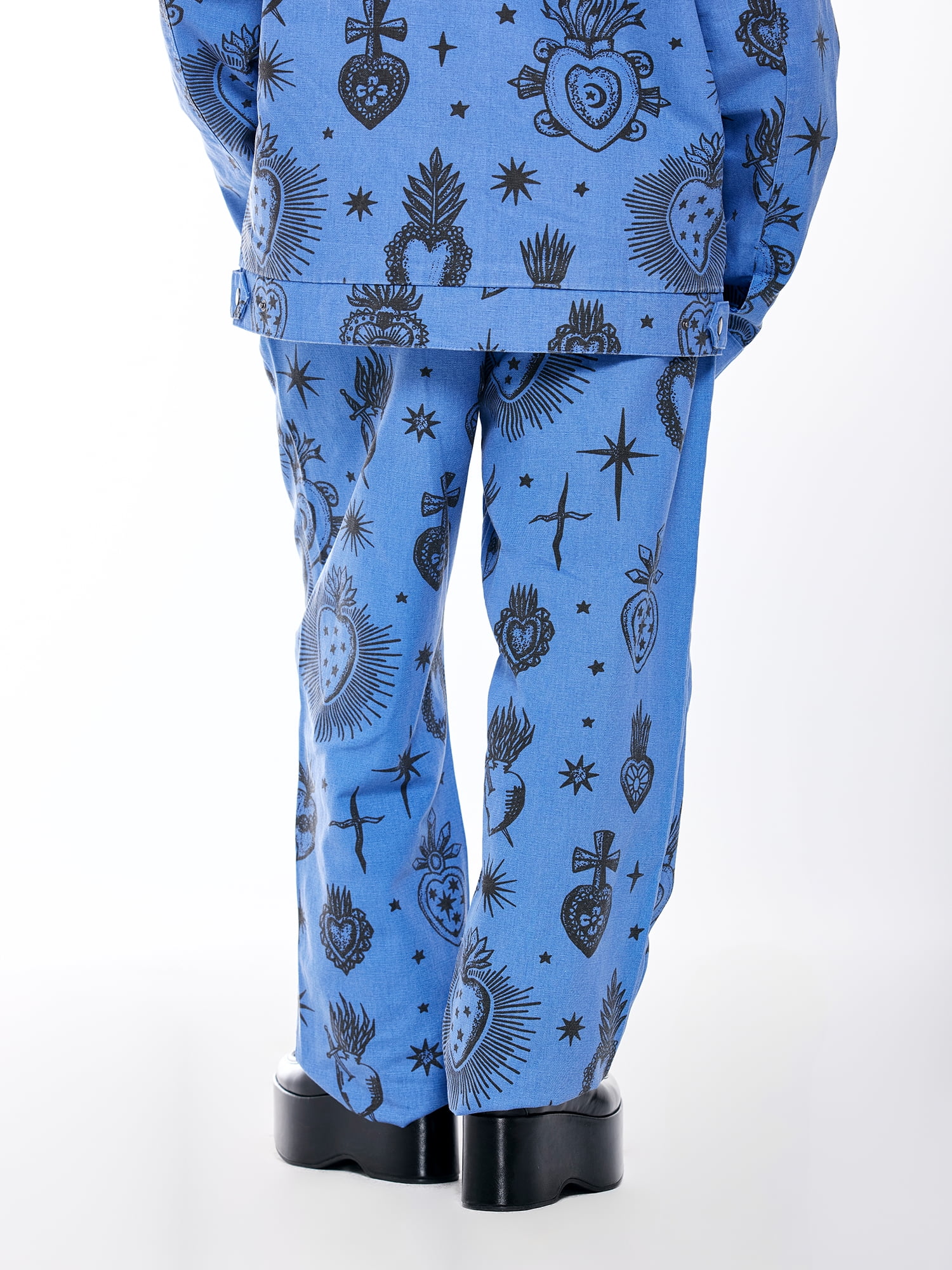 Hija De Tu Madre, Unisex Graphic Pant, Sacred Heart, Sizes XS-3XL