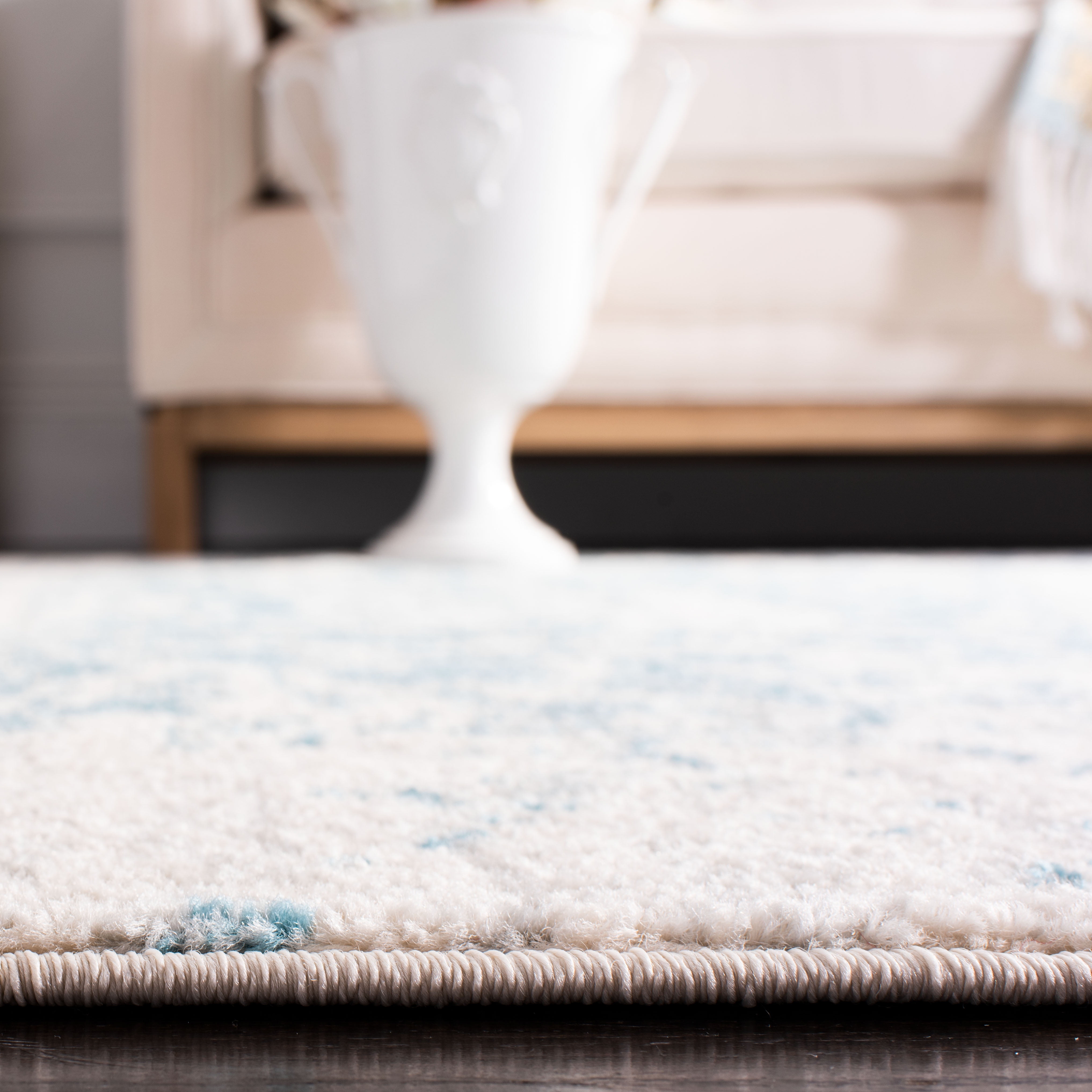 SAFAVIEH Madison Katina Oriental Area Rug, Teal/Ivory, 6'7" x 9'2" - Traditional Design, Teal & Ivory, Non-Shedding & Easy Cleaning, Ideal for Living Room, Bedroom, Dining Space