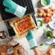 thumbnail image 5 of Juego de 2 guantes de cocina KitchenAid Albany Aqua Sky, 18 x 33 cm, 5 of 5