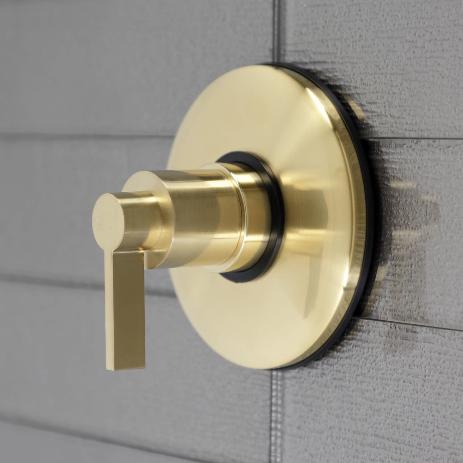 Kingston Brass KB3002NDL NuvoFusion Two-Way Volume Control, Polished Brass