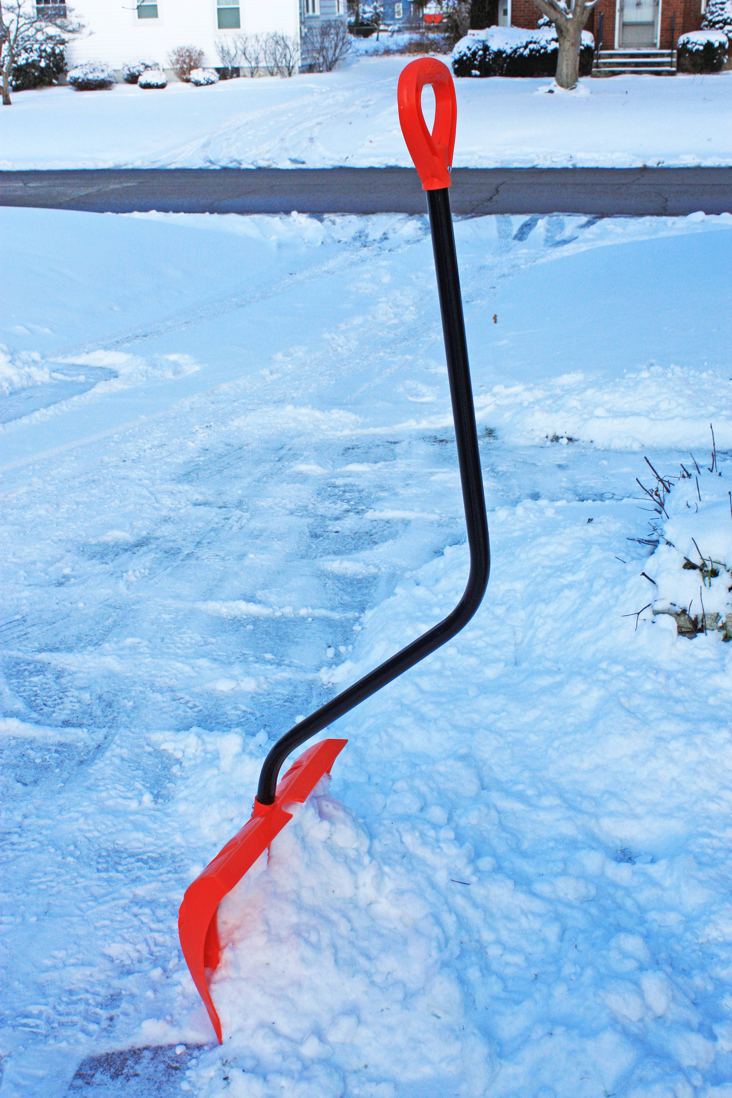 Bigfoot 18" Plastic Poly Snow Shovel with Metal Handle
