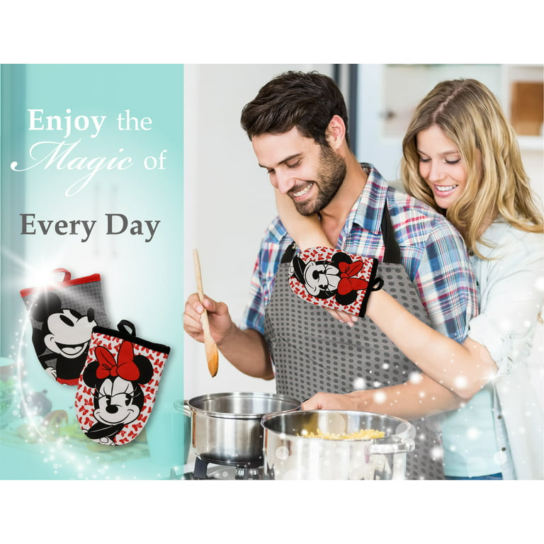 Disney Kitchen Neoprene Oven Mitts, 2pk - Non-Slip Heat Resistant Oven  Gloves, Ideal for Handling Hot Kitchenware-Ideal Kitchen Set with Hanging  Loop