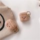 thumbnail image 4 of Funda Cálida Y Difusa De Oso Lindo Compatible Con Apple Airpods 2 Funda Protectora Caja De Carga De Auriculares De Piel De Dibujos Animados De Silicona Para Airpods 2 Y 1 - Marrón, 4 of 5