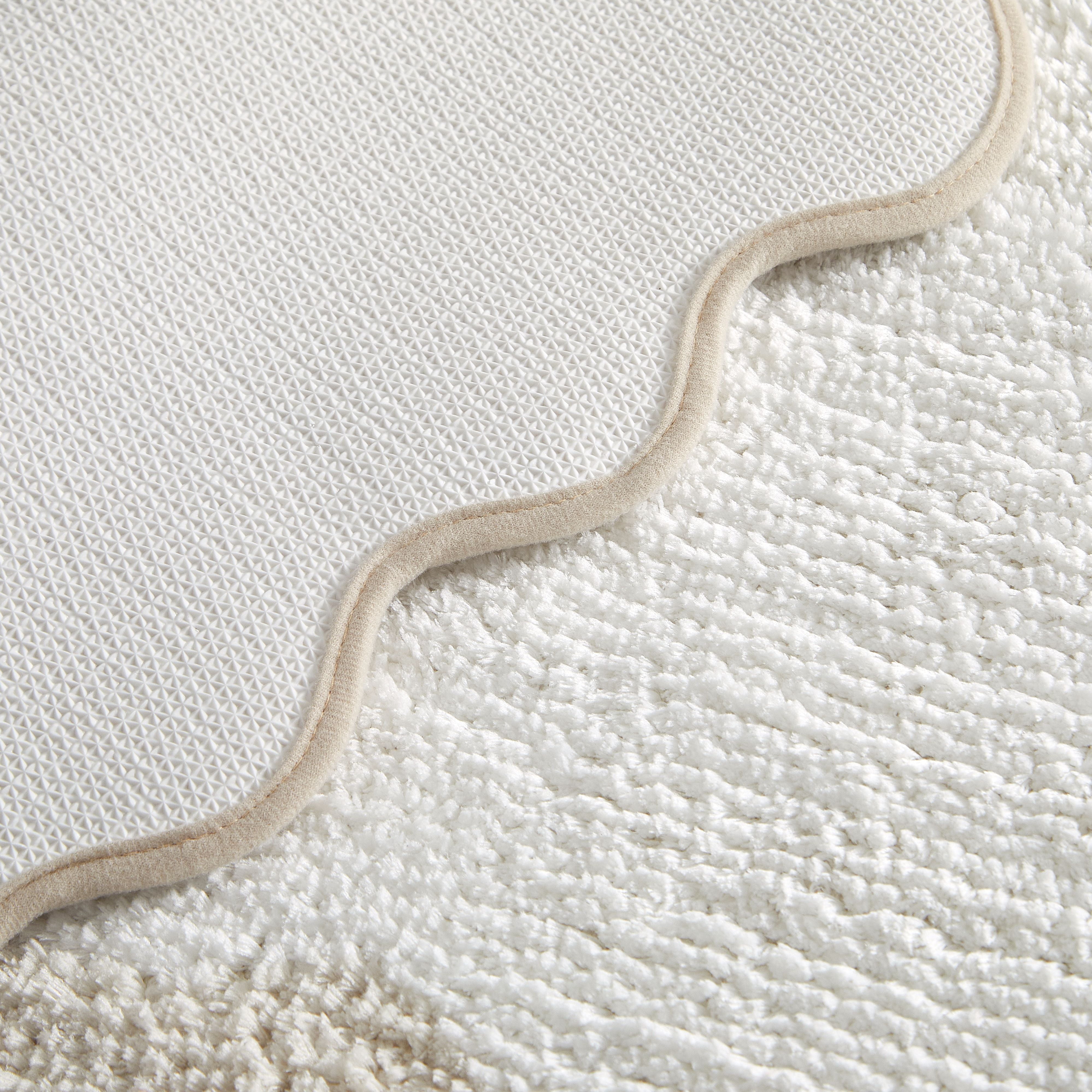 Mainstays 2 Piece Scallop Bath Rug Set, Tan, 17" x 24" & 20" x 30"