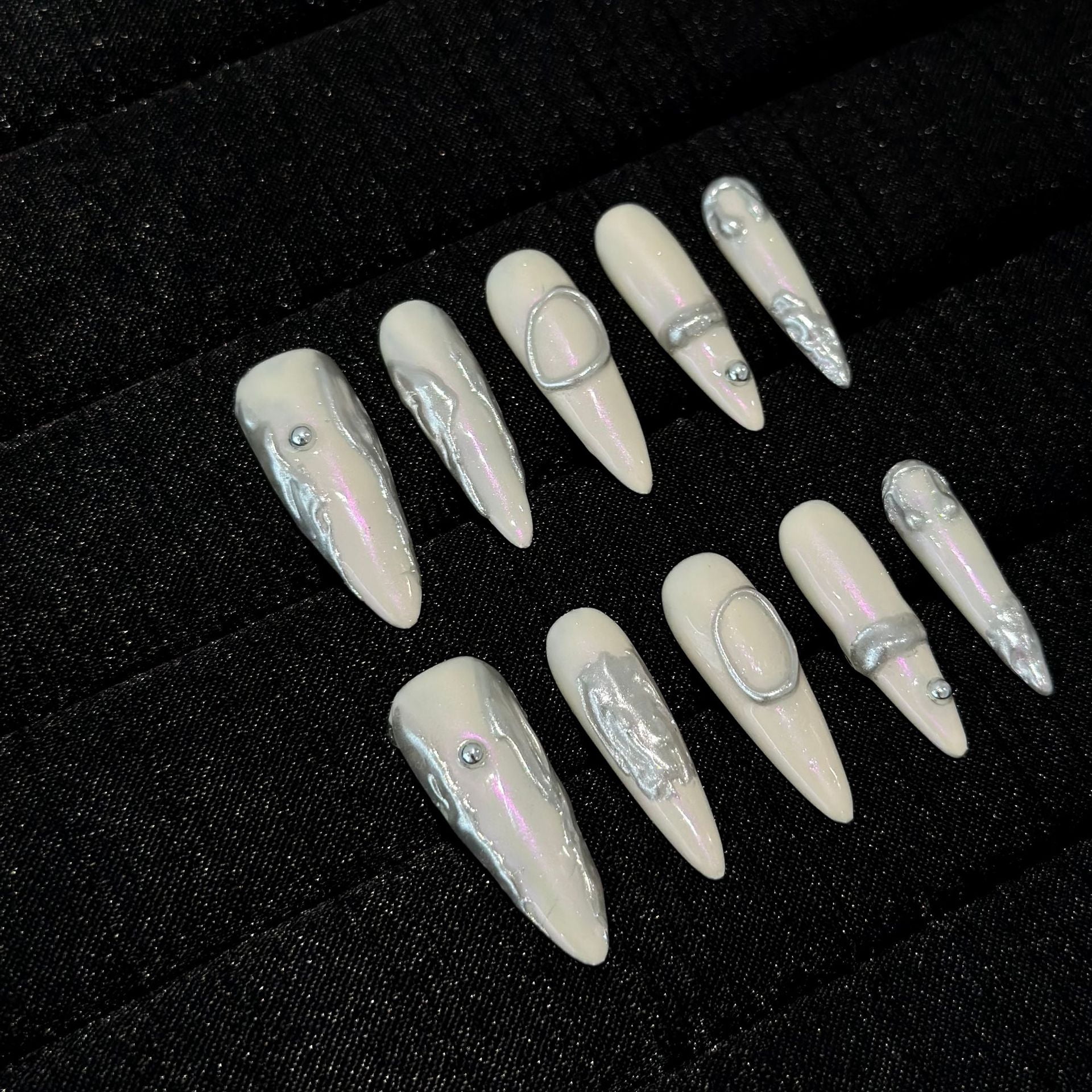 Purely hand-worn nail pads, high-end summer milky white hand-painted nail patches, removable silver light luxury temperament