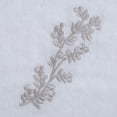 thumbnail image 2 of Essuie-mains brodés Botanique Holiday Time, paquet de 2, 2 of 3