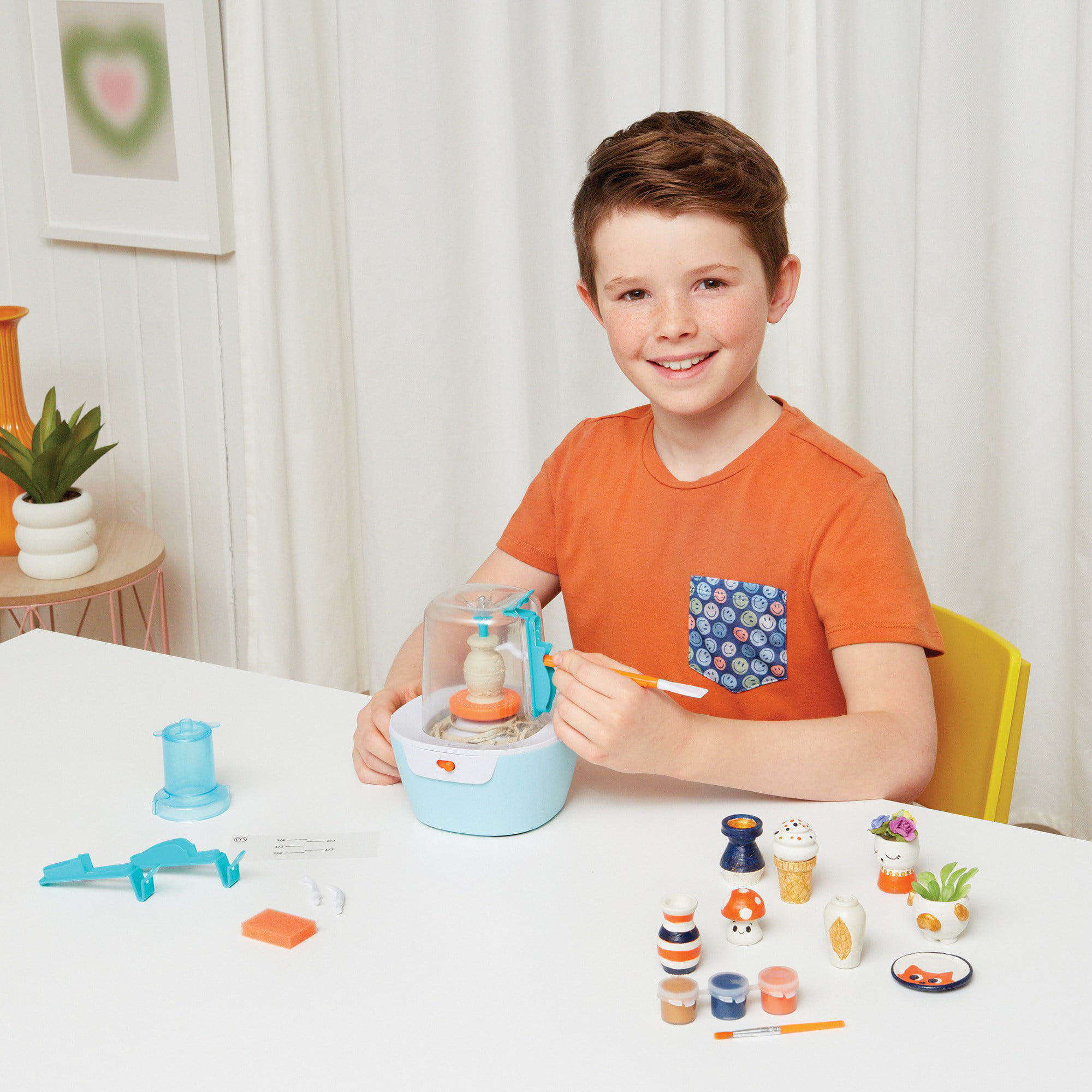  Make It Real: Mini Pottery Studio - Kit de cerámica de 26  piezas, arcilla seca al aire libre de desorden, 10 proyectos,  preadolescentes, niñas y niños a partir de 8 años 