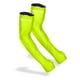 thumbnail image 1 of Manguitos de refrigeración UV FARMER'S DEFENSE para protegerse del sol, color amarillo, 1 of 6