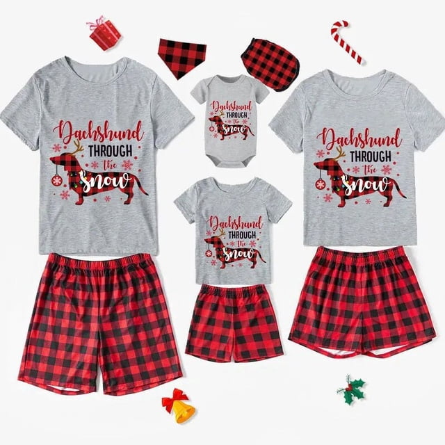 Pijama familiar a juego de Navidad, Dachshund a través de la nieve, conjunto de Pijamas cortos grises