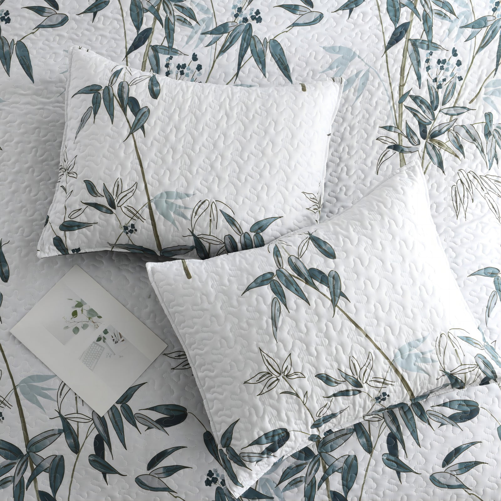 Queen Size Quilt Set, Greagle 3-Piece Soft Warm Lightweight Queen Size Summer Quilt Bedspread Machine Washable Bedding Set with 2-Piece Pillow Shams, 90x90 inch, Watercolor BamBoo Leaf Print