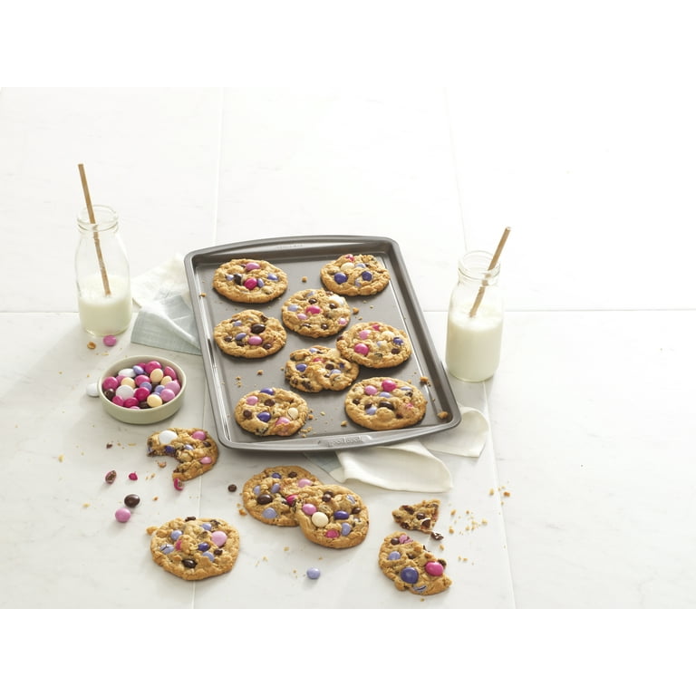 The Best Cookie Sheets for Baking Cookies