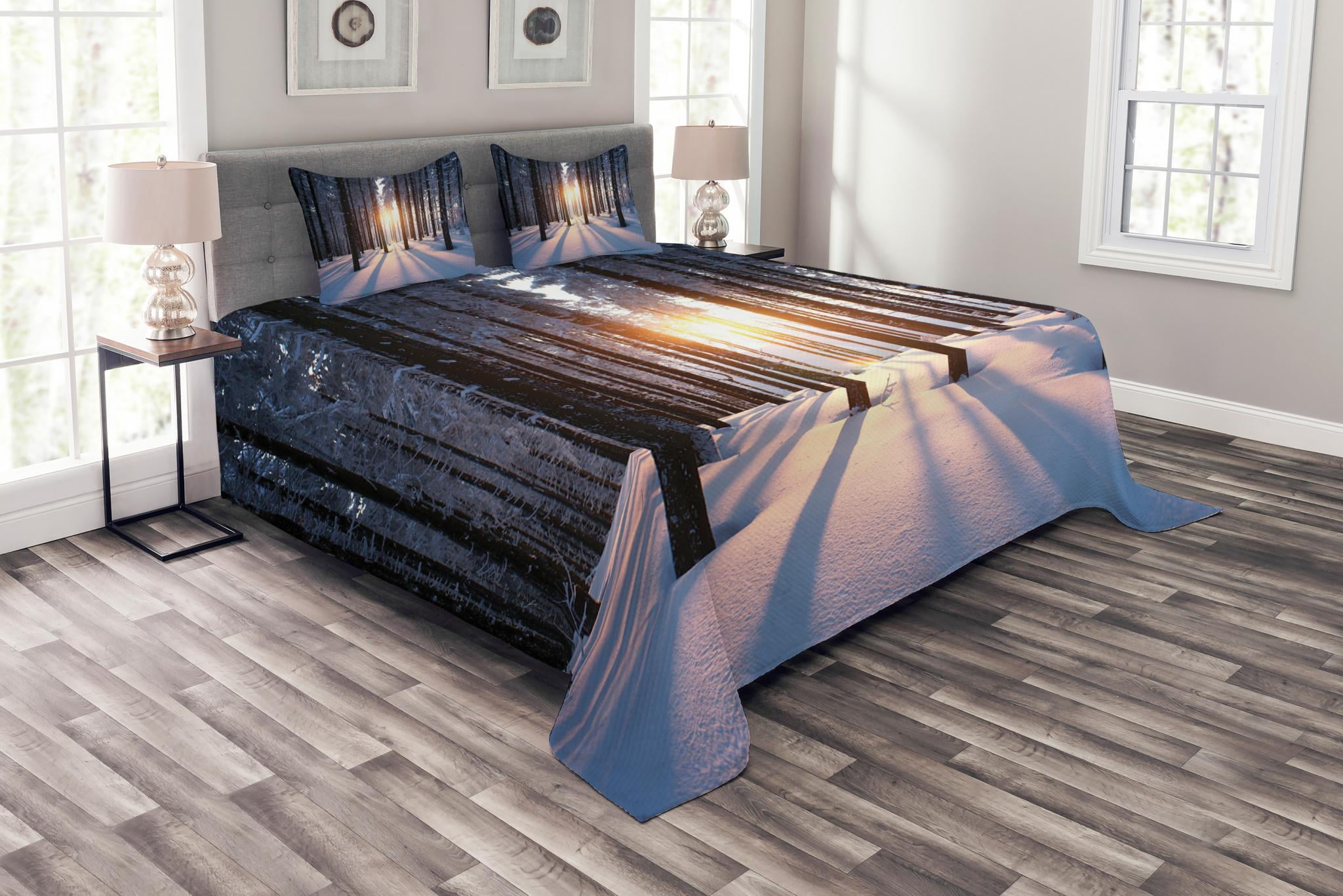 Winter Bedspread Set King Size, Mystical Appearance of Sunset in Woodlands with Freezing Idyllic