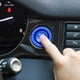 thumbnail image 5 of Mejore el estilo de su SUV con el marco del botón de encendido azul para el Range Rover Sport 2020, 5 of 8
