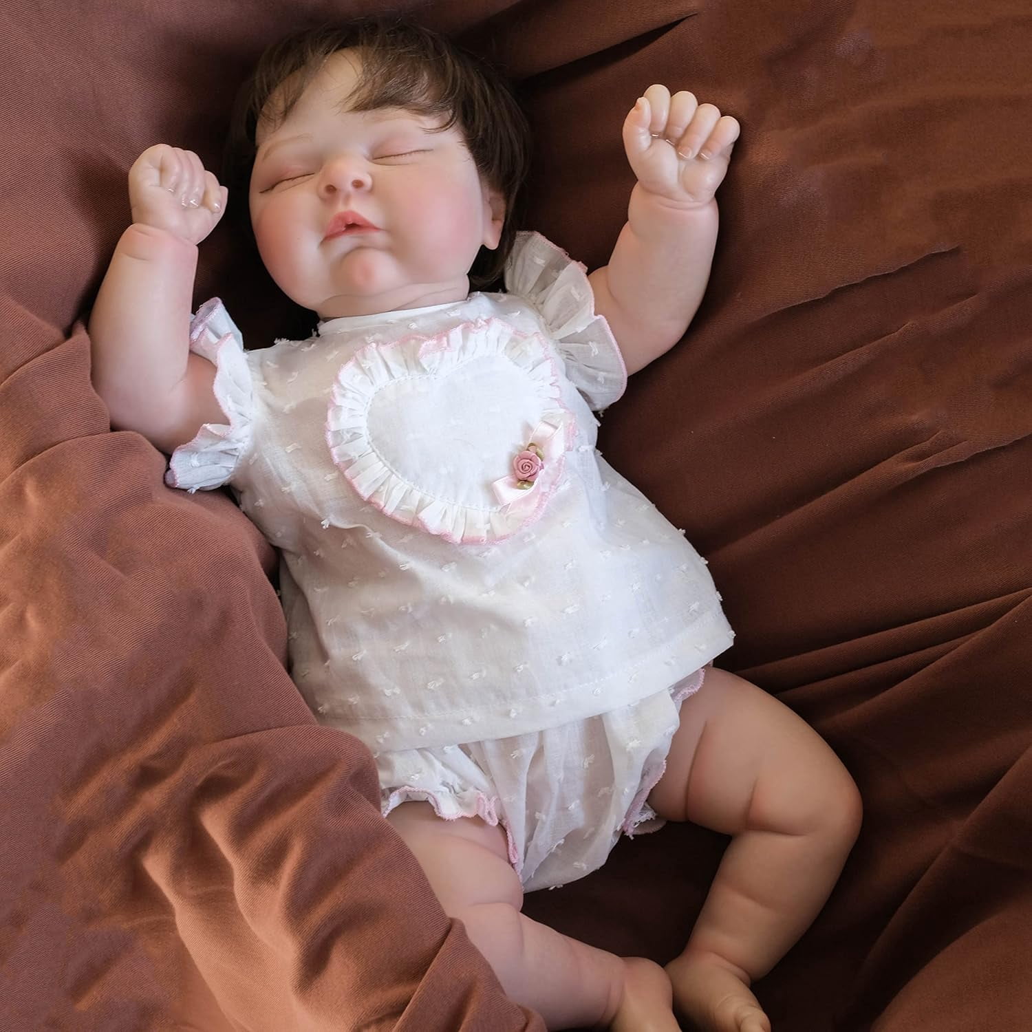 Real Life Reborn Baby Dolls 20 inch Realistic Soft Vinyl Baby Doll Sleeping Newborn Dolls Cloth Body Reborn Babies Toy Dolls for Girls Ages 3+