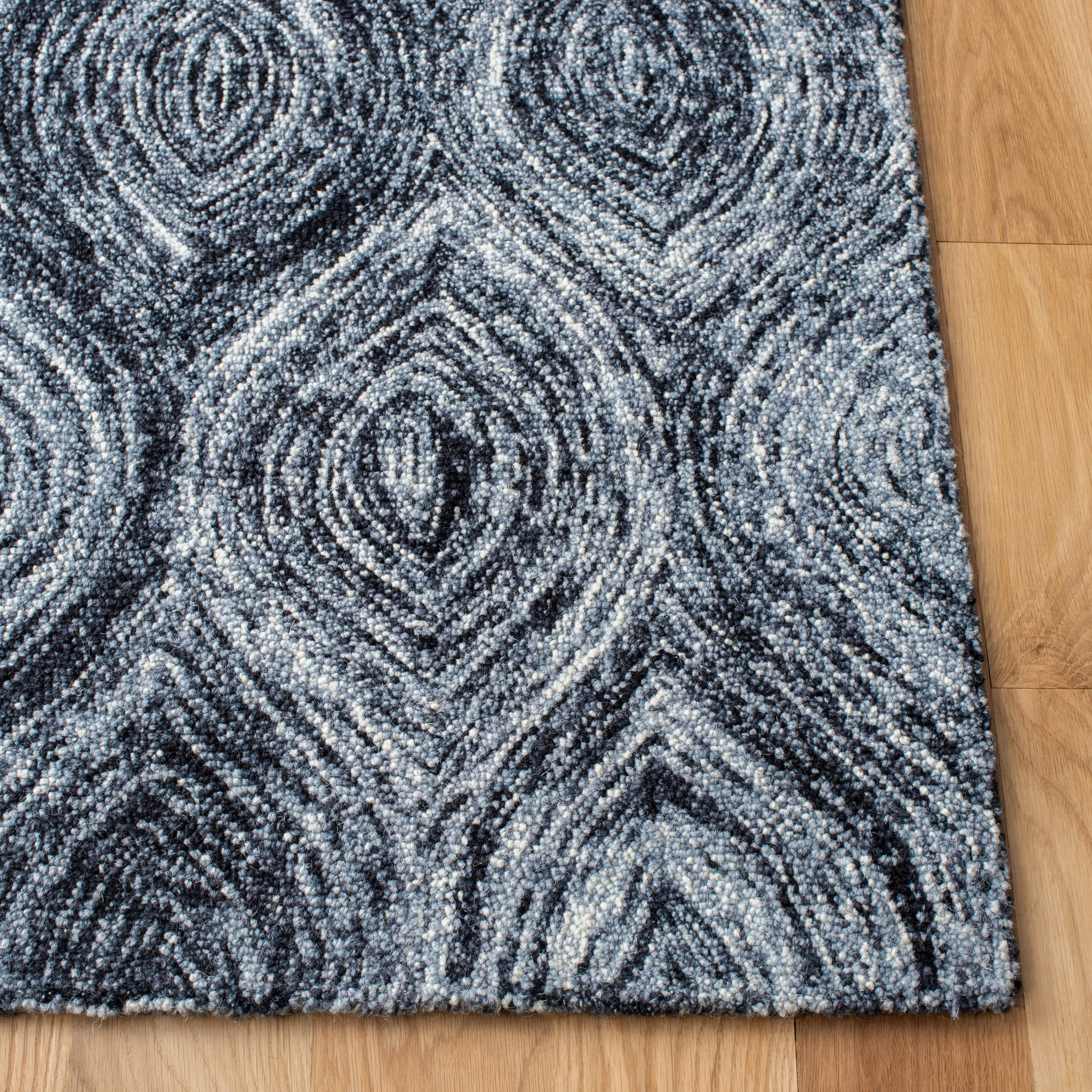 SAFAVIEH Ikat Kim Geometric Wool Runner Rug, Grey, 2'3" x 8'