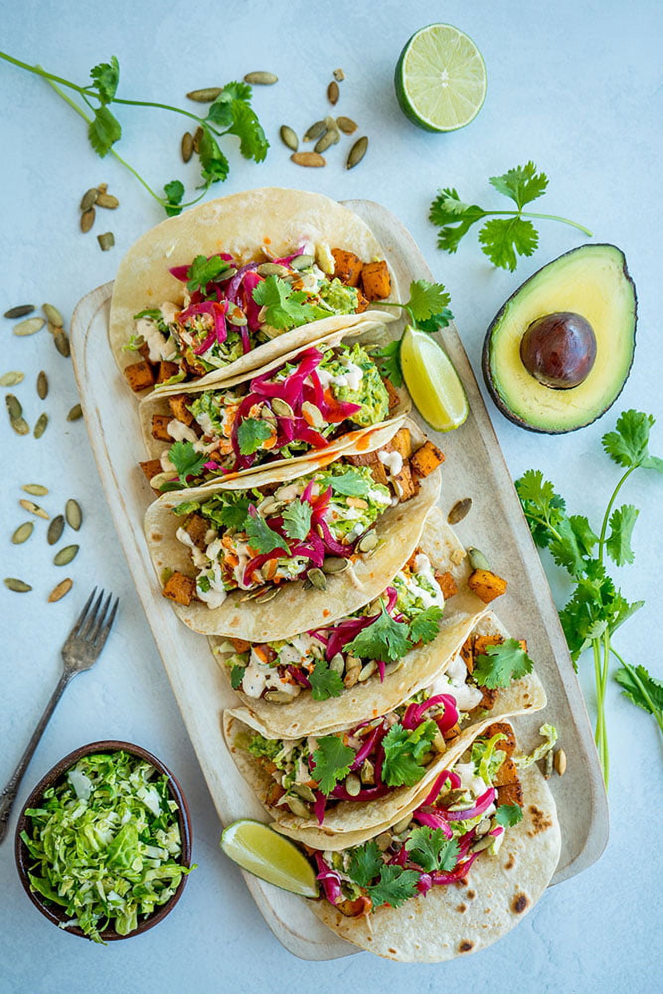 La Tortilla Factory, Low Carb Traditional Flour Tortillas, Soft Taco Size, 11.8 oz, 8 Ct
