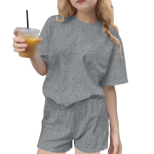 Ensemble T-Shirt et Short pour Filles, Haut à Col Rond Uni à Manches Courtes et Short, Tenue de Sport Décontractée Deux Pièces pour Enfants