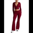 thumbnail image 1 of Conjunto de Dos Piezas de Punto para Mujer: Suéter de Larga con Cremallera, Sudadera Corta con Capucha y Pantalón Acampanado. Rojo Vino S, 1 of 8