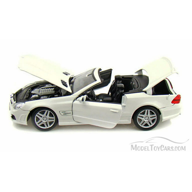 1/18 Dealer Edition Mercedes-Benz MB Smart Fortwo Coupe Convertible (White)  Diecast Car Model