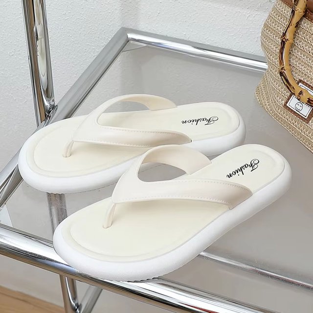 Chanclas de plataforma de suela blanda para mujer, zapatillas de nube antideslizantes para playa de verano, sandalias deslizantes de baño con Clip de suela gruesa para mujer