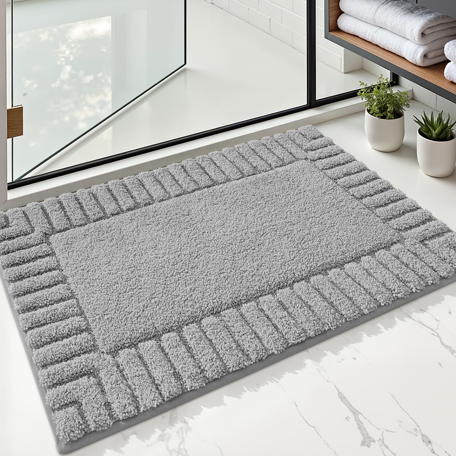 FRABE Bathroom Rugs Non Slip with Rubber Backing, Extra Soft Plush Microfiber Bath Rug Absorbent, Machine Washable Bath Mat Quick Dry for Tub, Shower, Hotel, Light Grey, 20"x32"